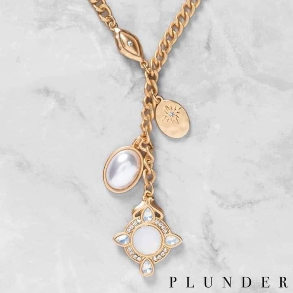 NEW ✨ Fawn Necklace